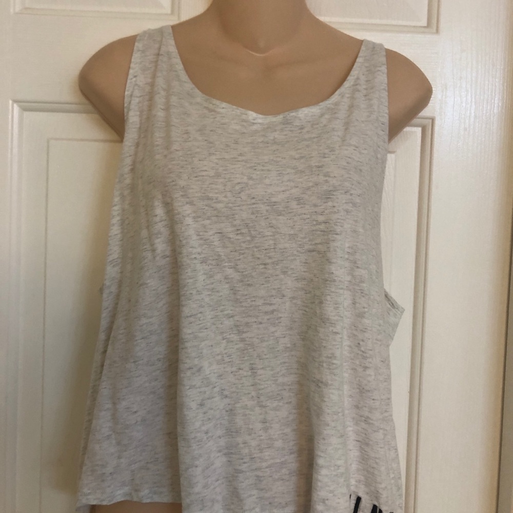 Grey t shirt
